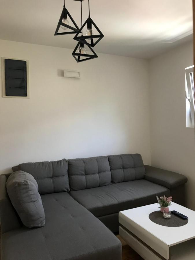 Apartman Tijana บุดวา ภายนอก รูปภาพ